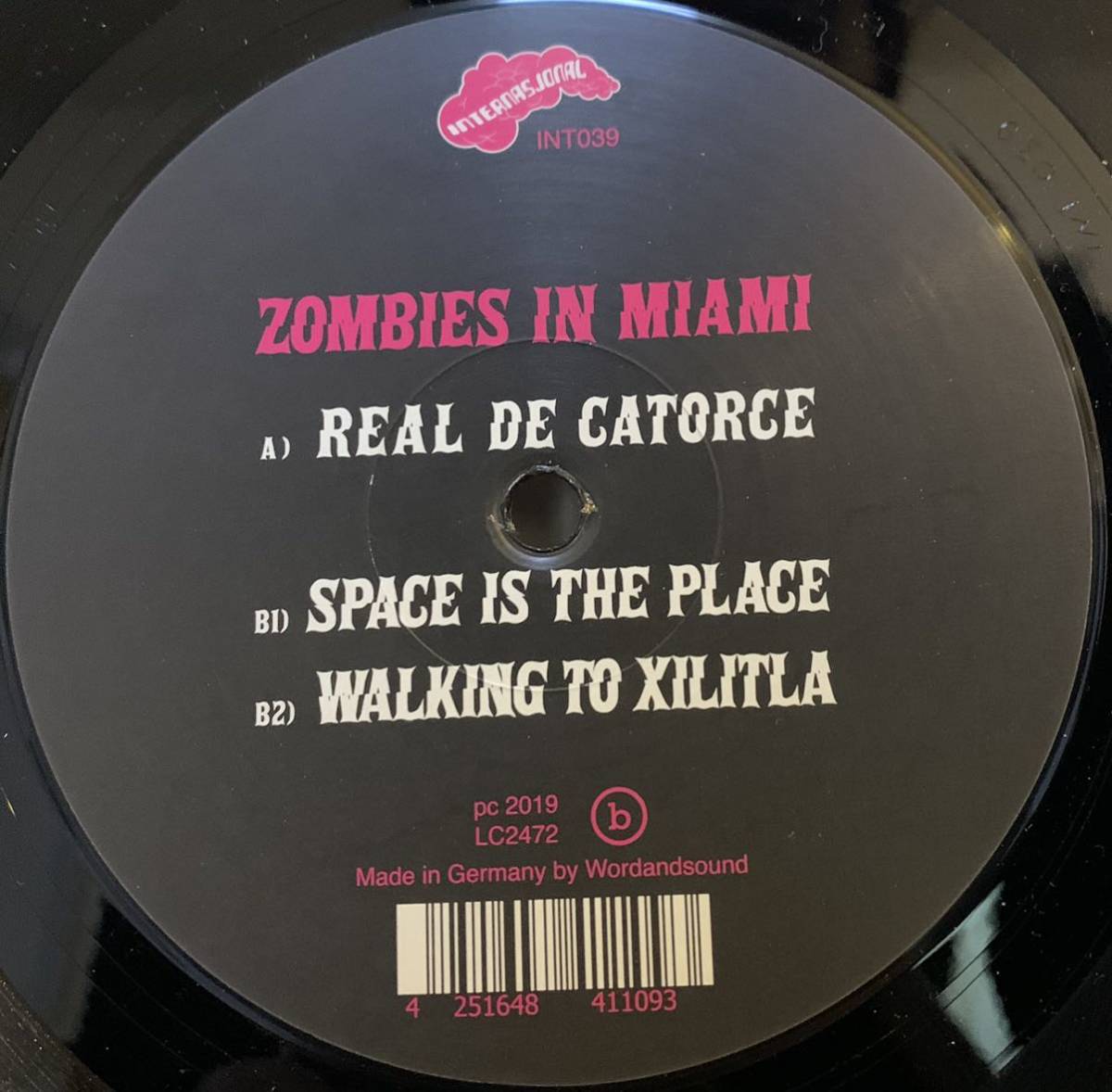 サイケデリック・ニューディスコ ☆ Zombies In Miami - Space Is The Place EP / Prins Thomas /Internasjonal / の画像1