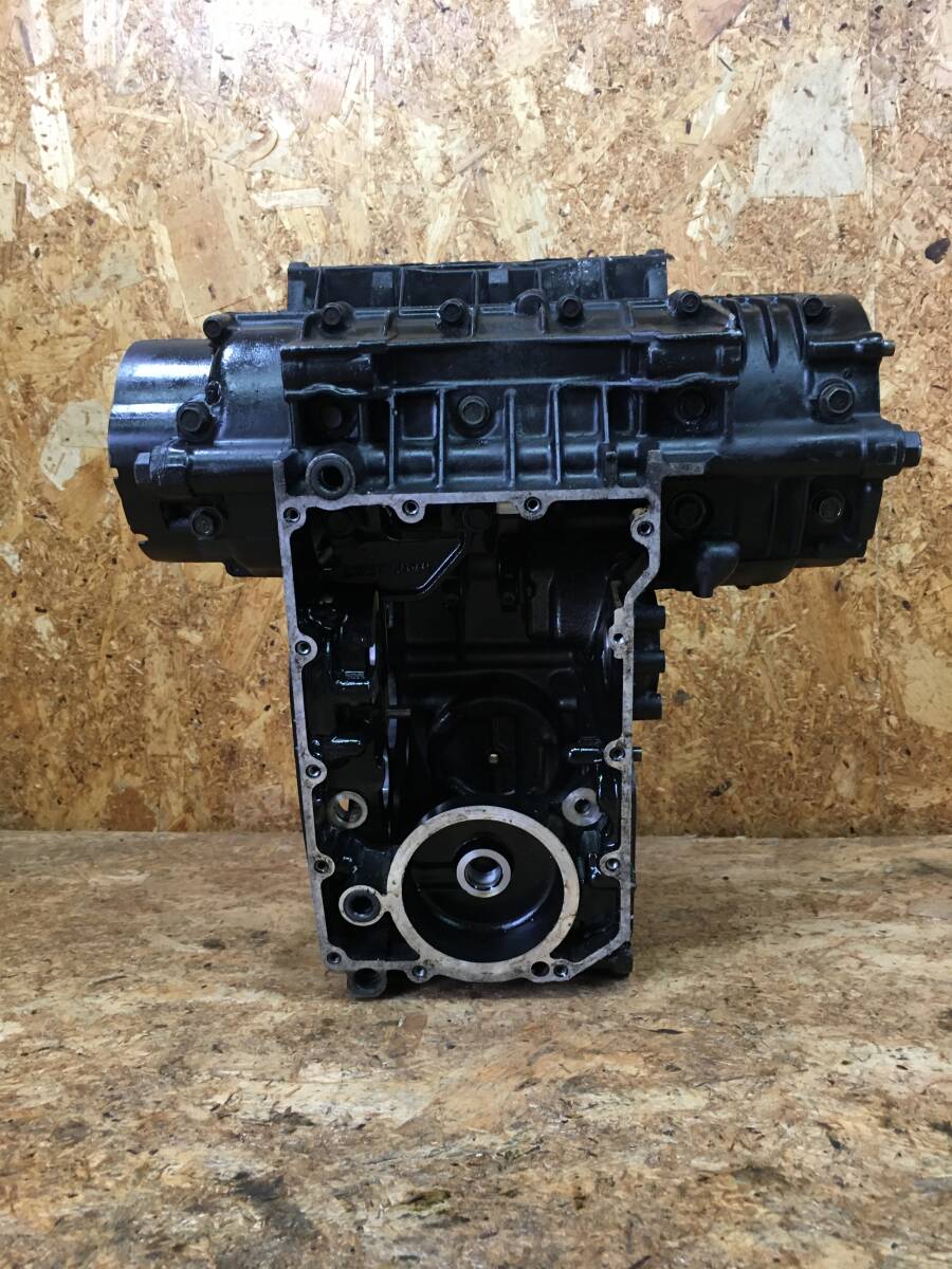 GPZ400F ２型 エンジン クランクケース 140サイズ　6977_画像5