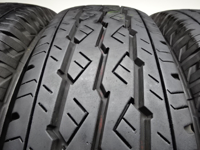 Y-047(送料無料/代引きOK)ランクE/D 中古 バリ溝 195/80R15 107/105L LT BRIDGESTONE V600 2019/2020年 8.5～9分山 夏タイヤ 4本_画像4