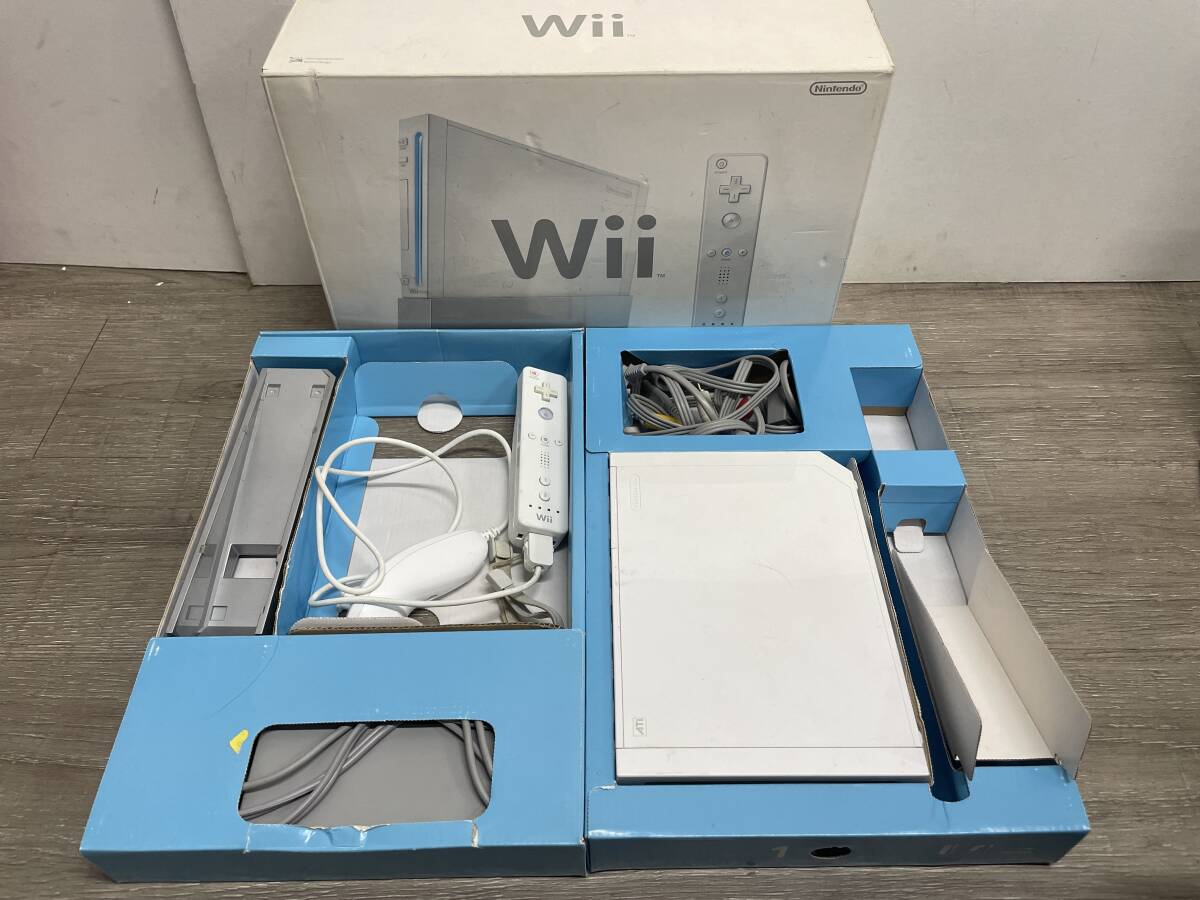 ☆ Wii ☆ Nintendo Wii 本体 まとめ売り 7台 未チェック ジャンク Wiiリモコン センサーバー ヌンチャク シロ バランスボード 任天堂_画像6