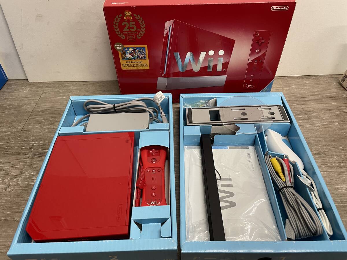 ☆ Wii ☆ スーパーマリオ25周年仕様 レッド 動作品 本体 Wiiリモコン ヌンチャク センサーバー 箱 説明書 付属 Nintendo 任天堂 9443_画像1