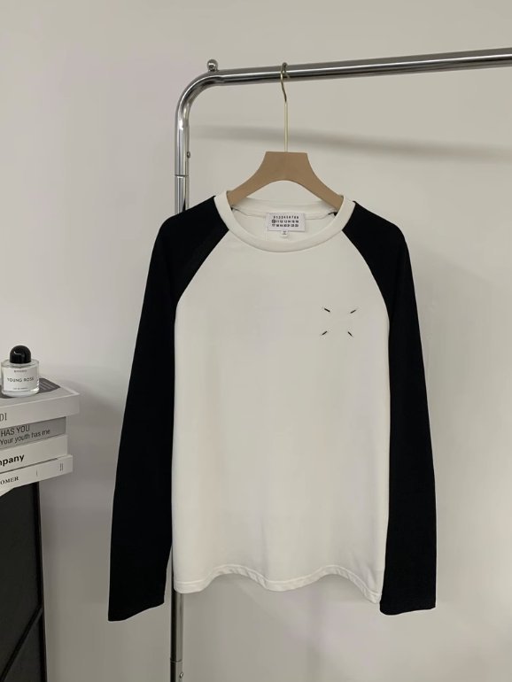 マルタンマルジェラ　Maison Margiela　MM6 メンズ　レディース　Tシャツ　長袖　色合わせ　シンプル　SーL　サイズ選択可能　2386