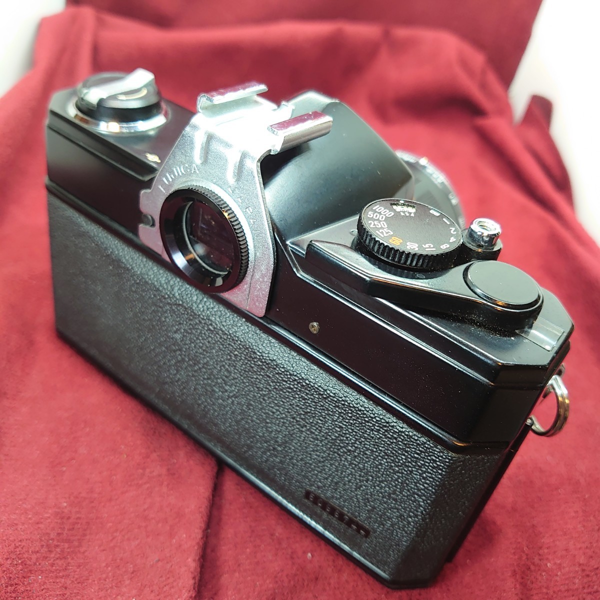 212【シャッターOK】FUJICA ST701 一眼レフフィルムカメラ フジカ LENS FUJINON F:1.8 55mm ブラックボディ+レンズセット_画像4