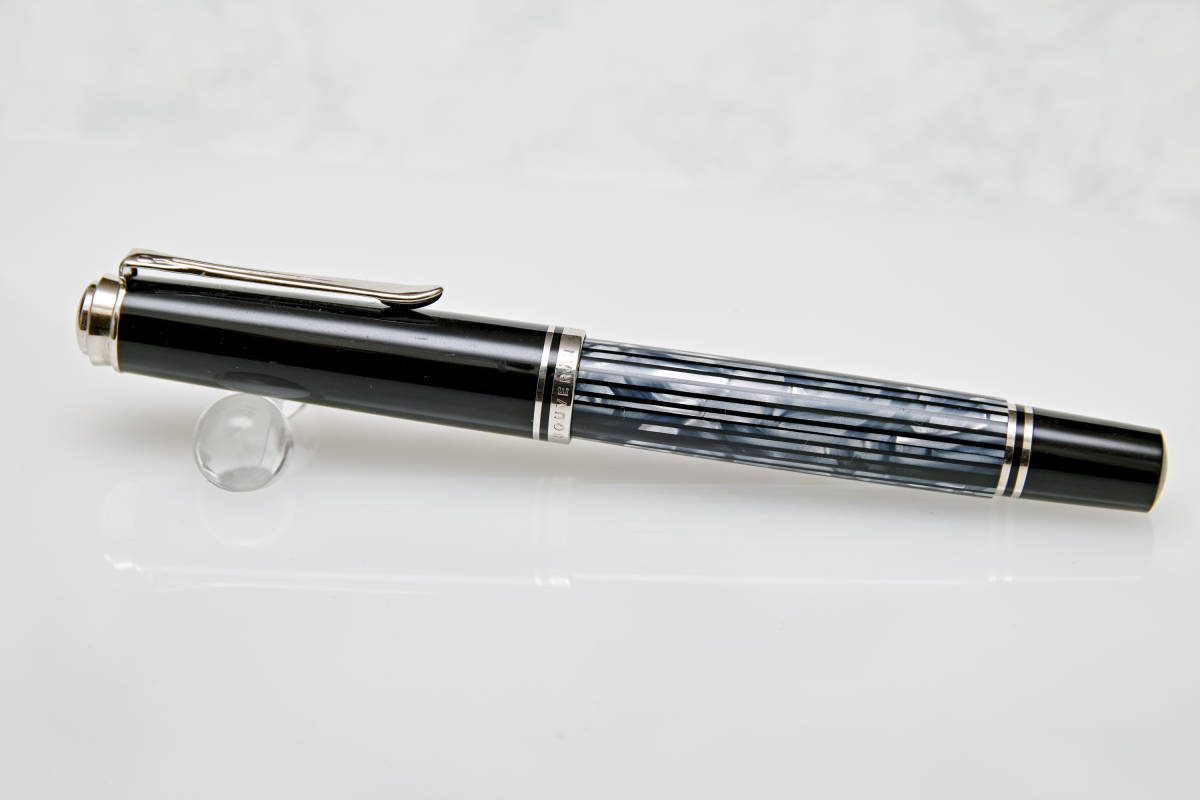 Pelikan Souvern M605 トータスシェルブラック F_画像1