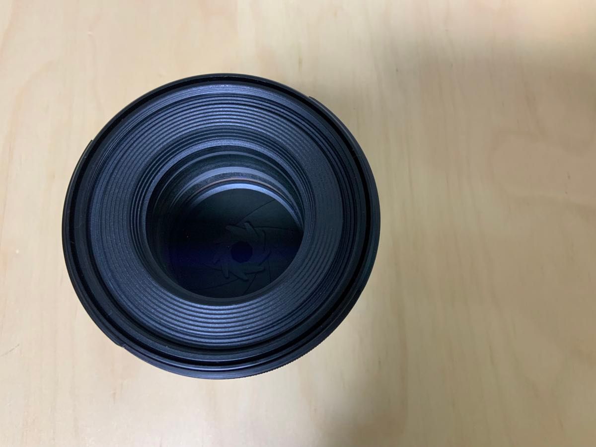 【美品】CANON キヤノン RF85mm F2 MACRO IS STM (おまけに純正レンズフード2個、レンズフィルター付き）