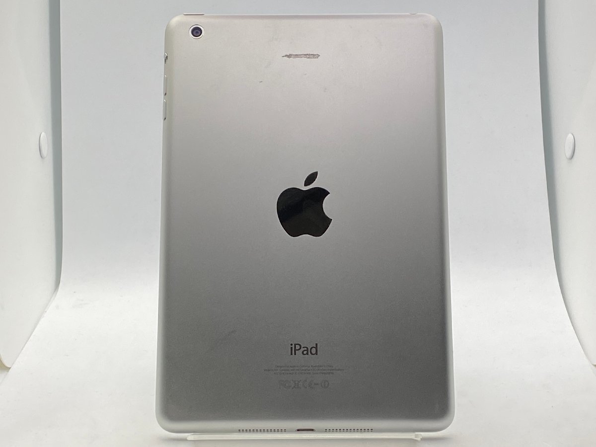 【中古・ジャンク】 背面キズ Apple iPad mini 1st 16GB Wi-Fiモデル シルバー NW利用制限ー 本体 A-BF196_画像2