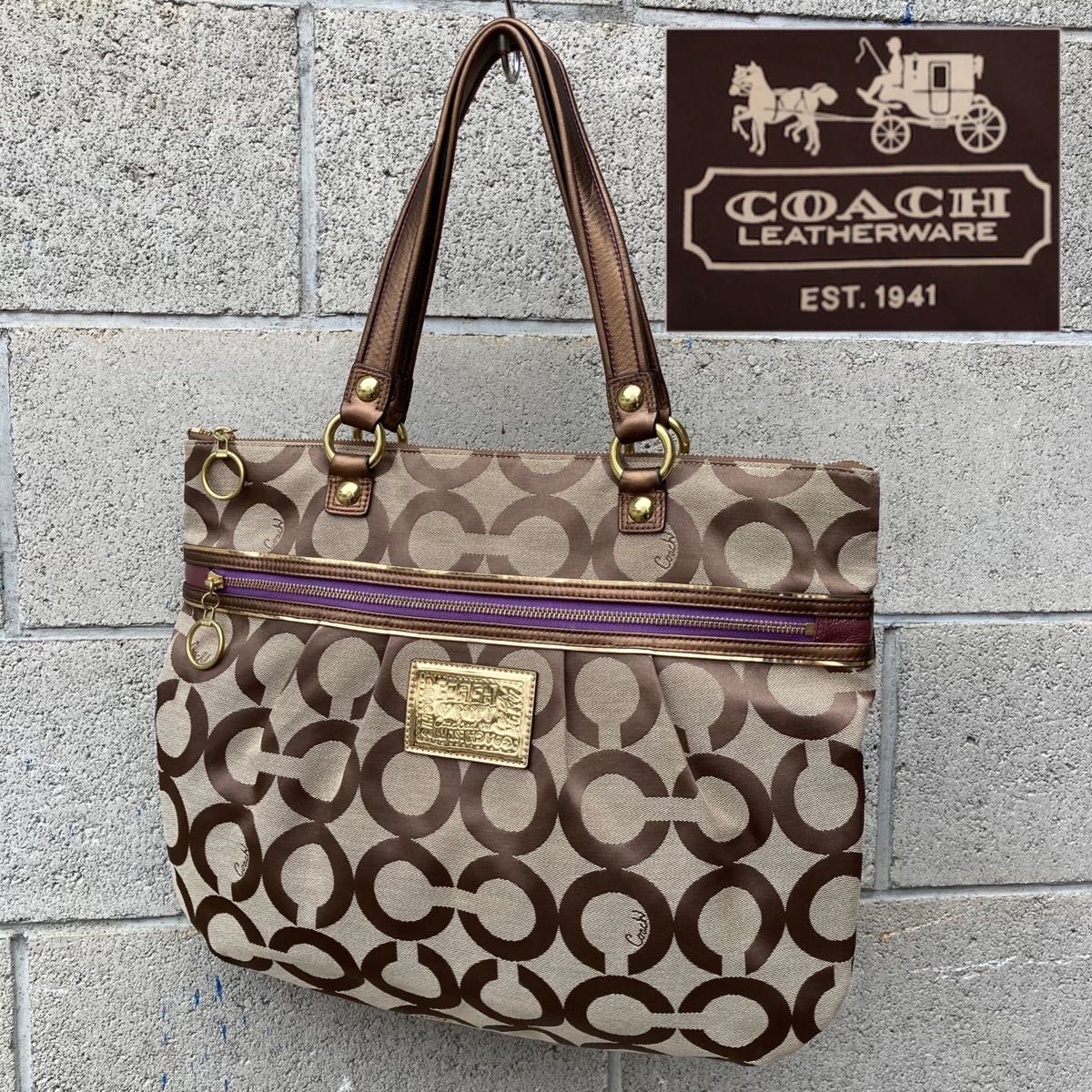 新品未使用品　コーチ　ＣＯＡＣＨ　トートバッグ　ブラウン　シグネチャー　送料込み