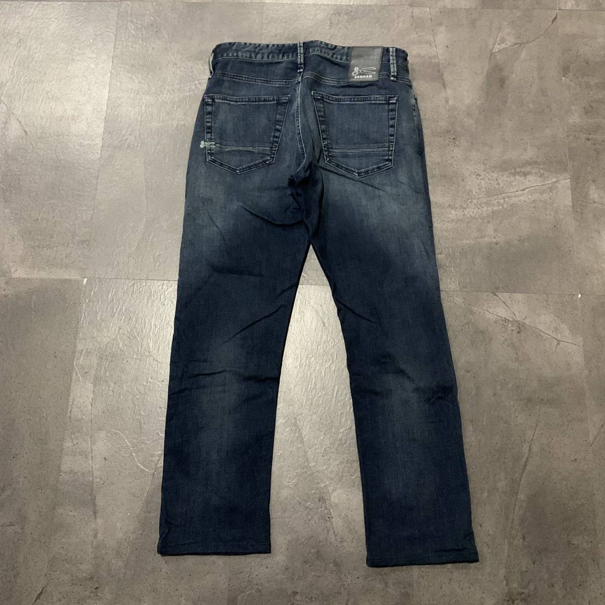 B☆ 人気モデル!! '洗練されたデザイン' DENHAM デンハム RAZOR SLIM FIT 濃紺 ストレッチ デニムパンツ ジーンズ size:31 メンズ ボトムス_画像2