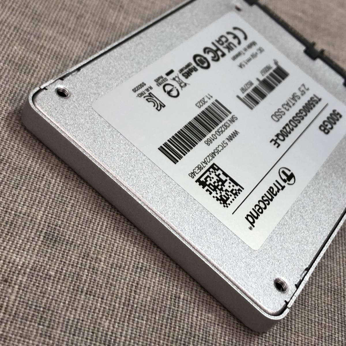 Transcend SSD 500GB 内蔵2.5インチ SATA3 7mm　TS500GSSD220Q-E 　本体変形_画像6