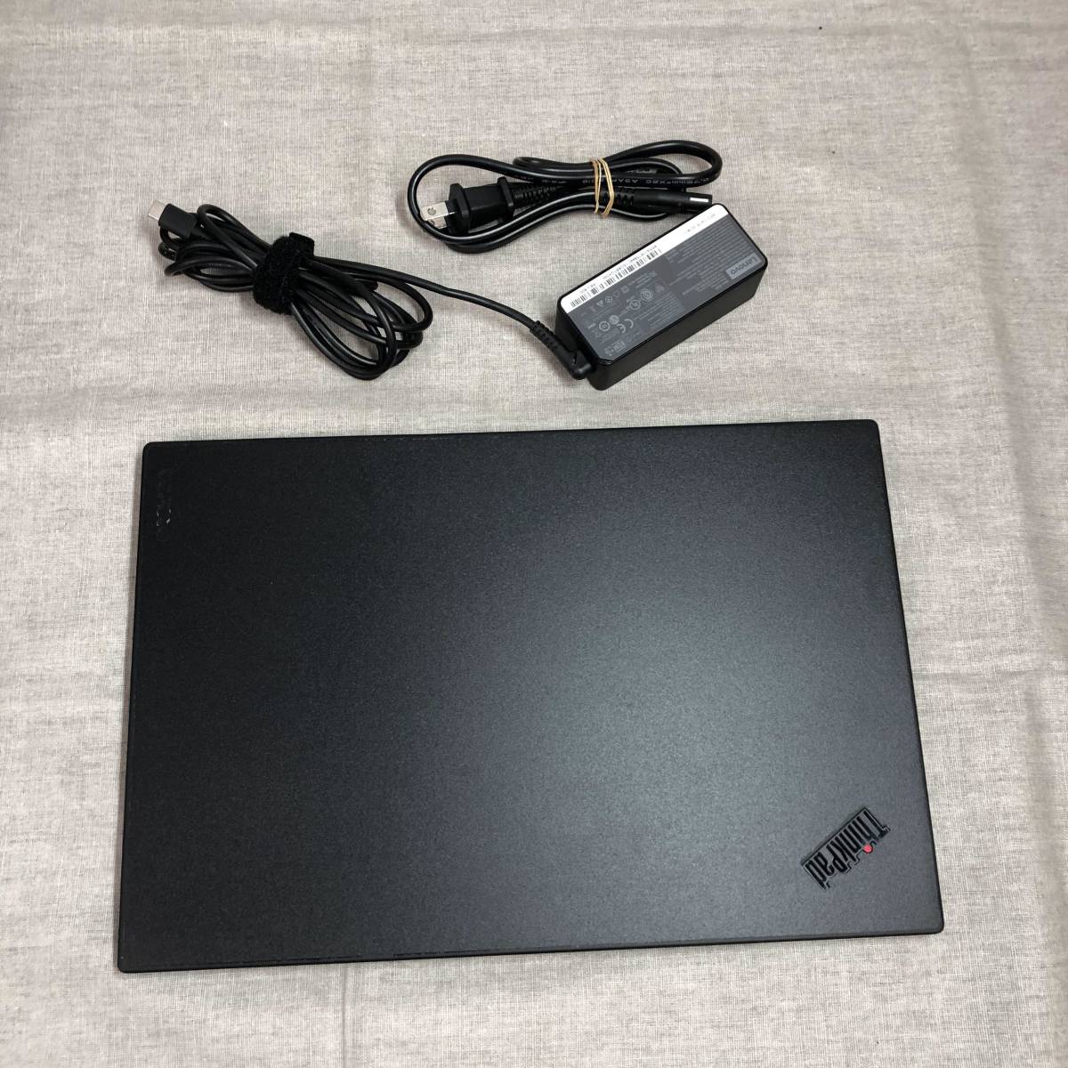 ジャンク品　Lenovo　ThinkPad X1 Carbon 6th ノートPC Core i5-8250U 8GB/512GB Windows 11 Pro_画像1