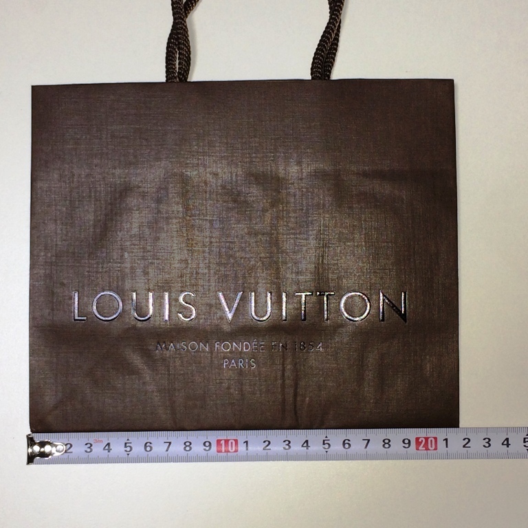 【送料無料】ルイヴィトン・LOUIS VUITTON 紙袋/ 手提げ袋２枚セット / 縦17.5㎝ × 横21.5㎝ × マチ10.5㎝ / ショップバック_画像7