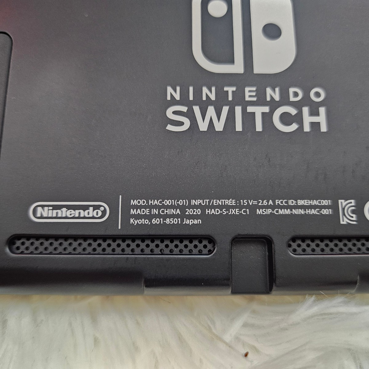 美品　Nintendo Switch ニンテンドースイッチ ネオンブルー ネオンレッド　初期化済　あつまれどうぶつの森　クリアケース付_画像4