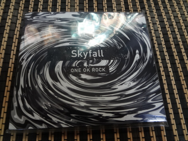 即決　送料無料　ONE OK ROCK ワンオク Skyfall 会場限定盤 CD _画像1