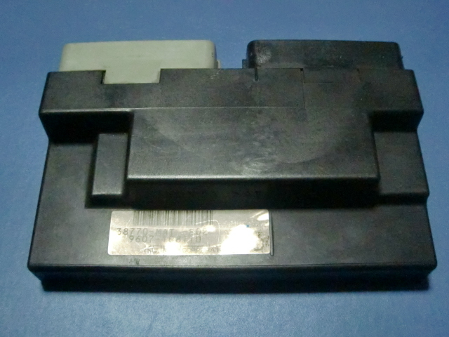 CBR1100XX 逆輸入車(1999-2000) PGM-FI ECU_画像2