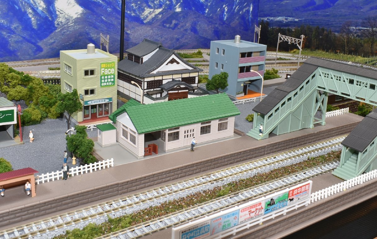 【SAZAN】鉄道ジオラマレイアウト複線※120x60cm 昭和の街並み (Ｗクロスポイント&2線ヤード)★S_画像9