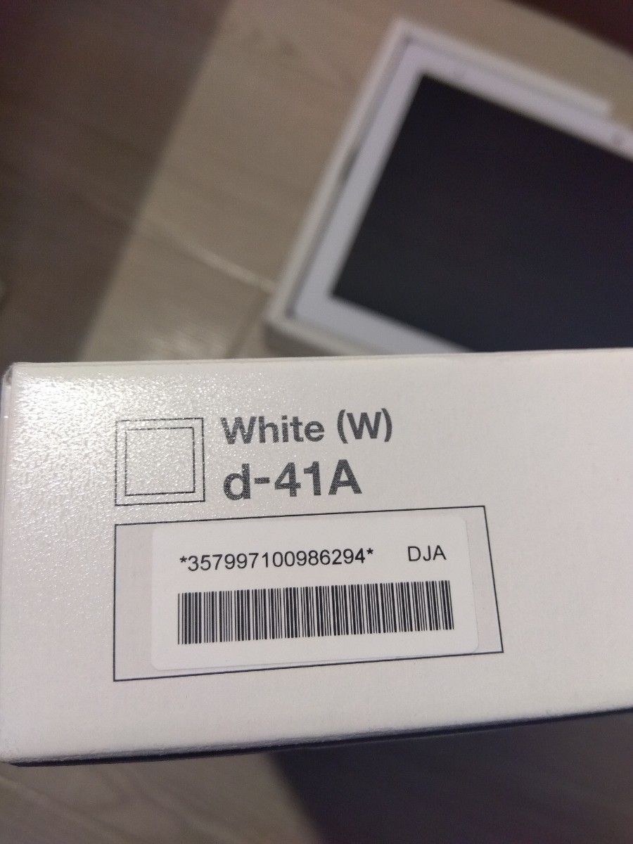 【A834】【稼働品】 ドコモ dtab d-41A ホワイト タブレット シャープ 利用制限〇 白ロム SHARP docomo_画像6