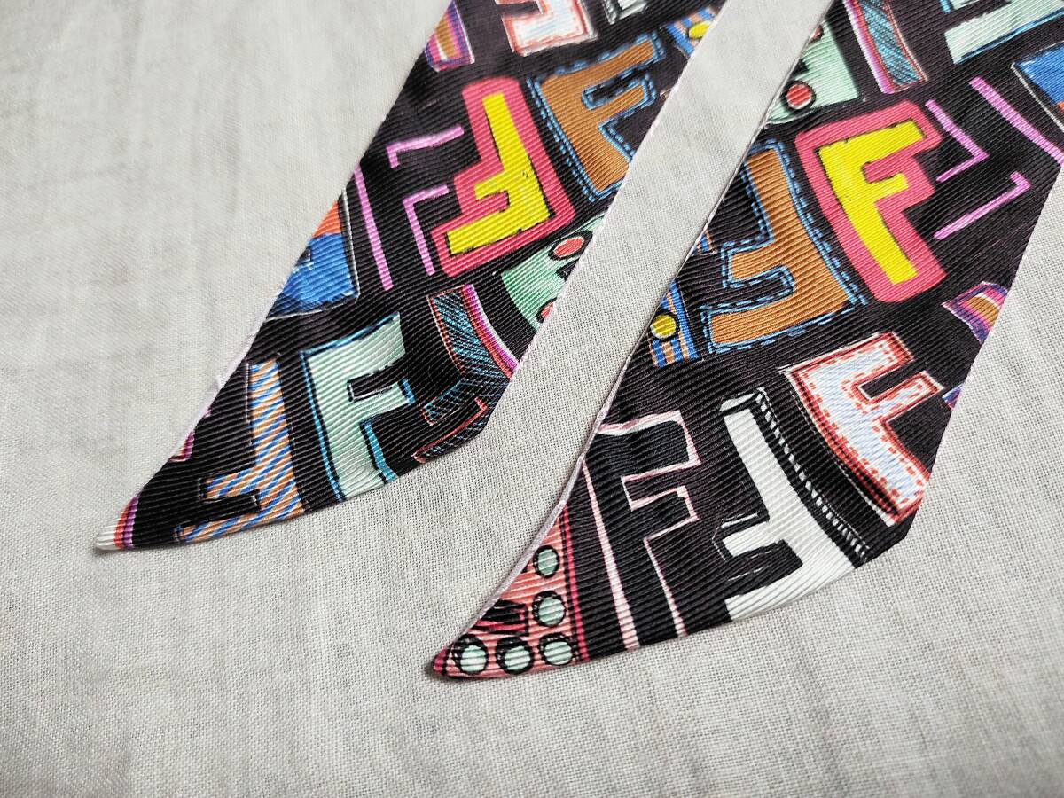 FENDI フェンディ ツイリー スカーフ シルク ラッピー Fロゴ FENDI フェンディ ツイリー スカーフ シルク ラッピー Fロゴ