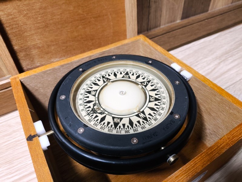 佐浦計器製作所 SAURA 羅針盤 B-100 コンパス 方位磁針 航海計器 佐浦計器製作所 SAURA 羅針盤 B-100 コンパス 方位磁針 航海計器