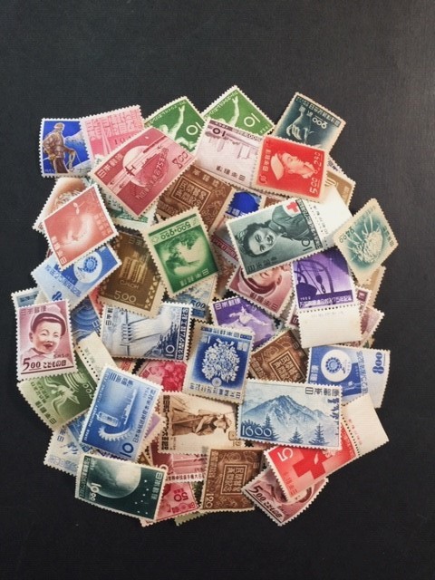 戦後記念切手　未使用ロット　100枚以上　1946年～1956年発行_画像1