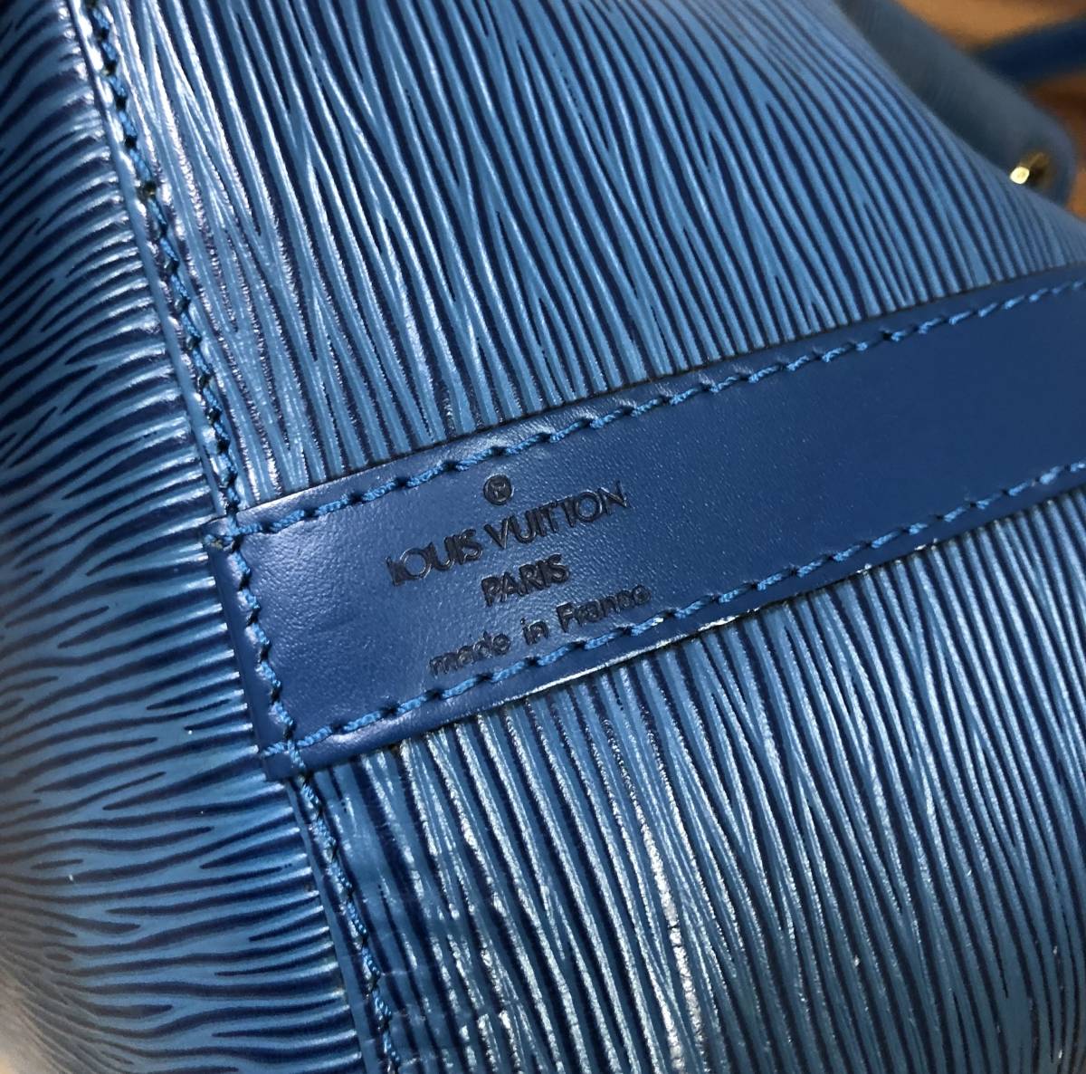 ルイヴィトン エピ プチノエ M44105 ショルダーバッグ 巾着バッグ ブルー系 LOUIS VUITTON 札幌市_画像7