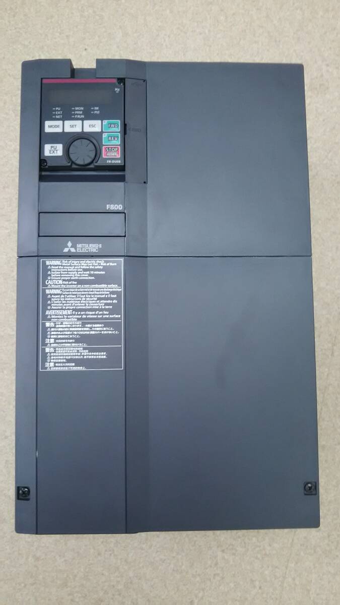 三菱電機　　　　　汎用インバータ　　　　　FR-F820-30K-1_予備品で撮影