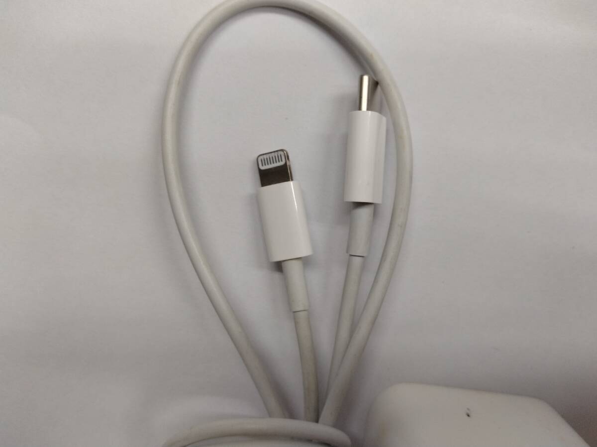 ■純正 Apple アップル 18W USB-C電源アダプタ a1720 emc 3277 USB-C - Lightning充電ケーブル 　⑨　C　_画像2