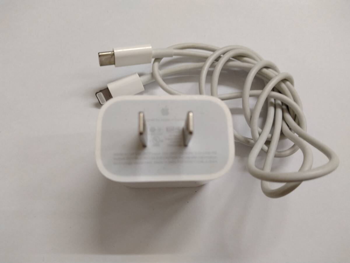 ■純正 Apple アップル 18W USB-C電源アダプタ a1720 emc 3277 USB-C - Lightning充電ケーブル 　⑪　C　_画像1