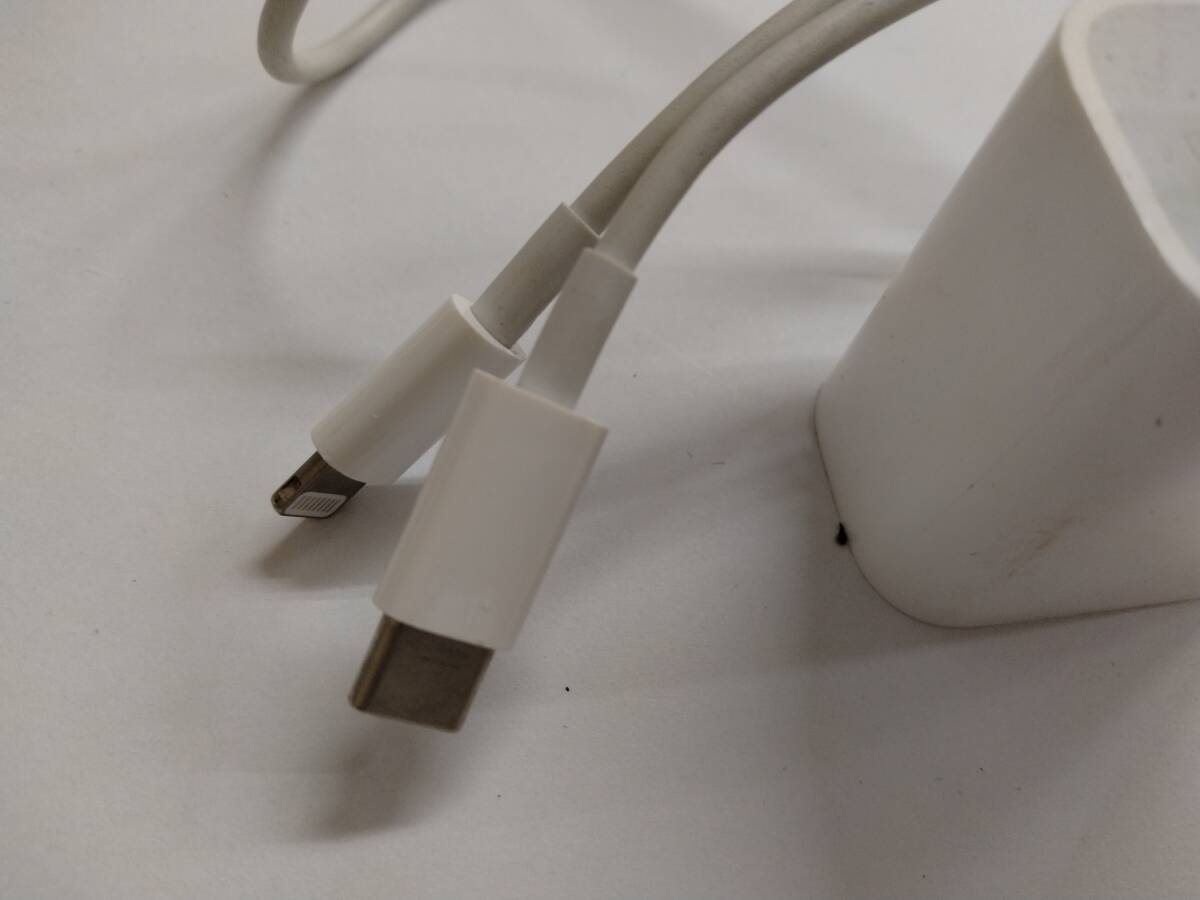 ■純正 Apple アップル 20W USB-C電源アダプタ a2305 emc 3597 USB-C - Lightning充電ケーブル   ④ Cの画像2