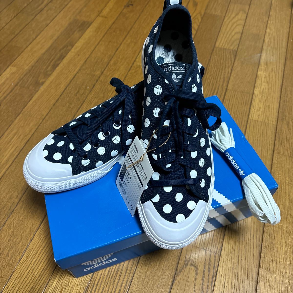 新品 未使用 adidas NIZZA アディダス ニッツァ LOW キャンバス ドット柄 水玉 ネイビー×白 28㎝ US10_画像8