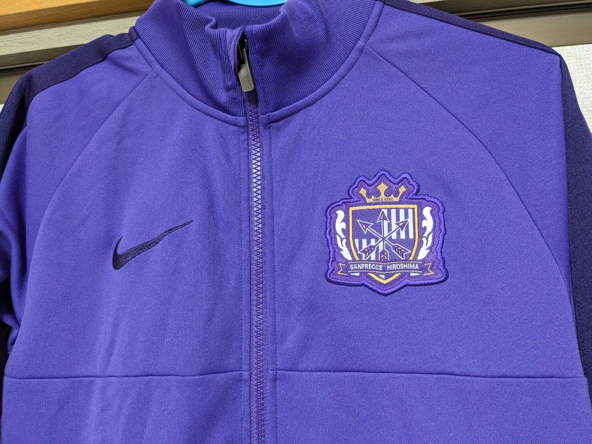 美品 NIKE サンフレッチェ広島 ジャージ ウェア 練習着 長袖 S 美品 NIKE サンフレッチェ広島 ジャージ ウェア 練習着 長袖 S