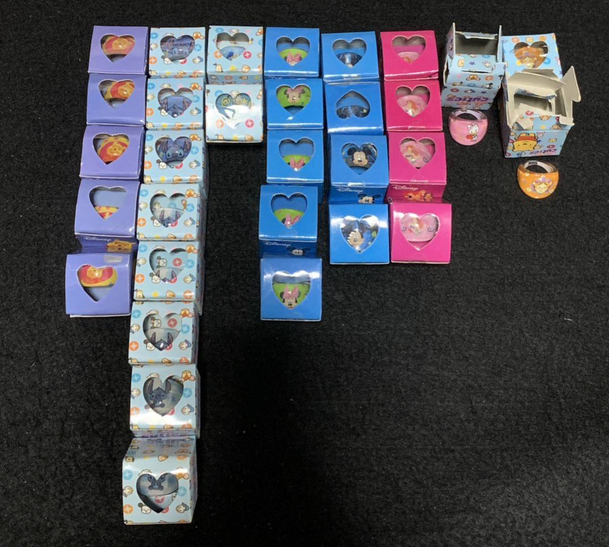 ディズニー　指輪　ファッションリング　玩具　プラスチック製　８種類　重複あり　31個セット_画像1