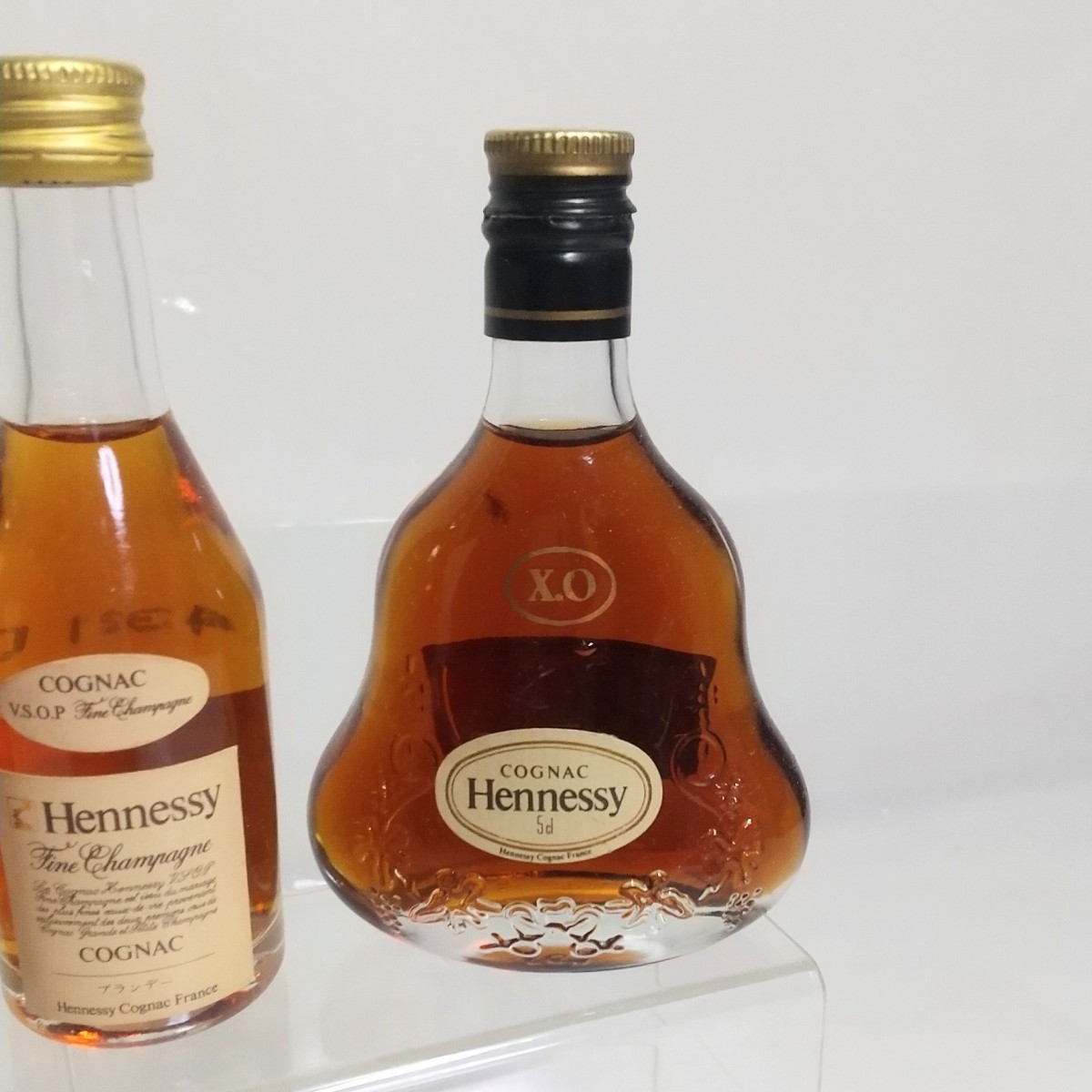 未開栓　4本セット　Hennessy ヘネシー XO コニャック ミニボトル 50ml 30ml ミニチュアボトル　cognac　金キャップ　ブランデー　古酒_画像3