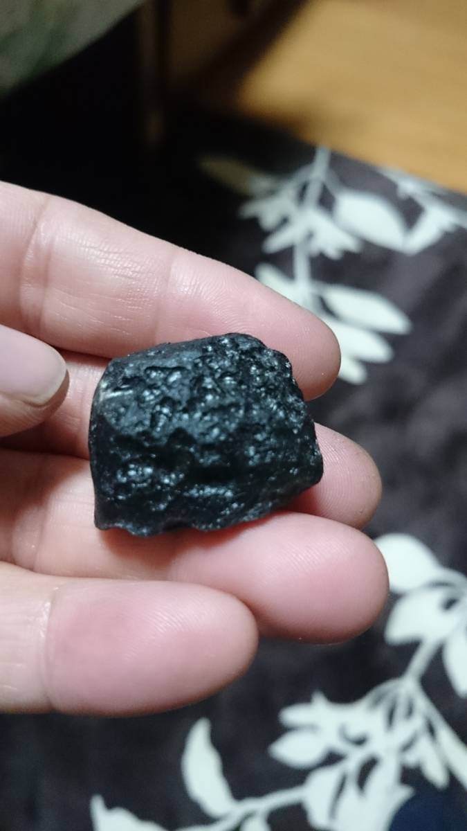 20ｇ 隕石 インドシナイト  ブラック テクタイト タイ 独自保証 の画像1