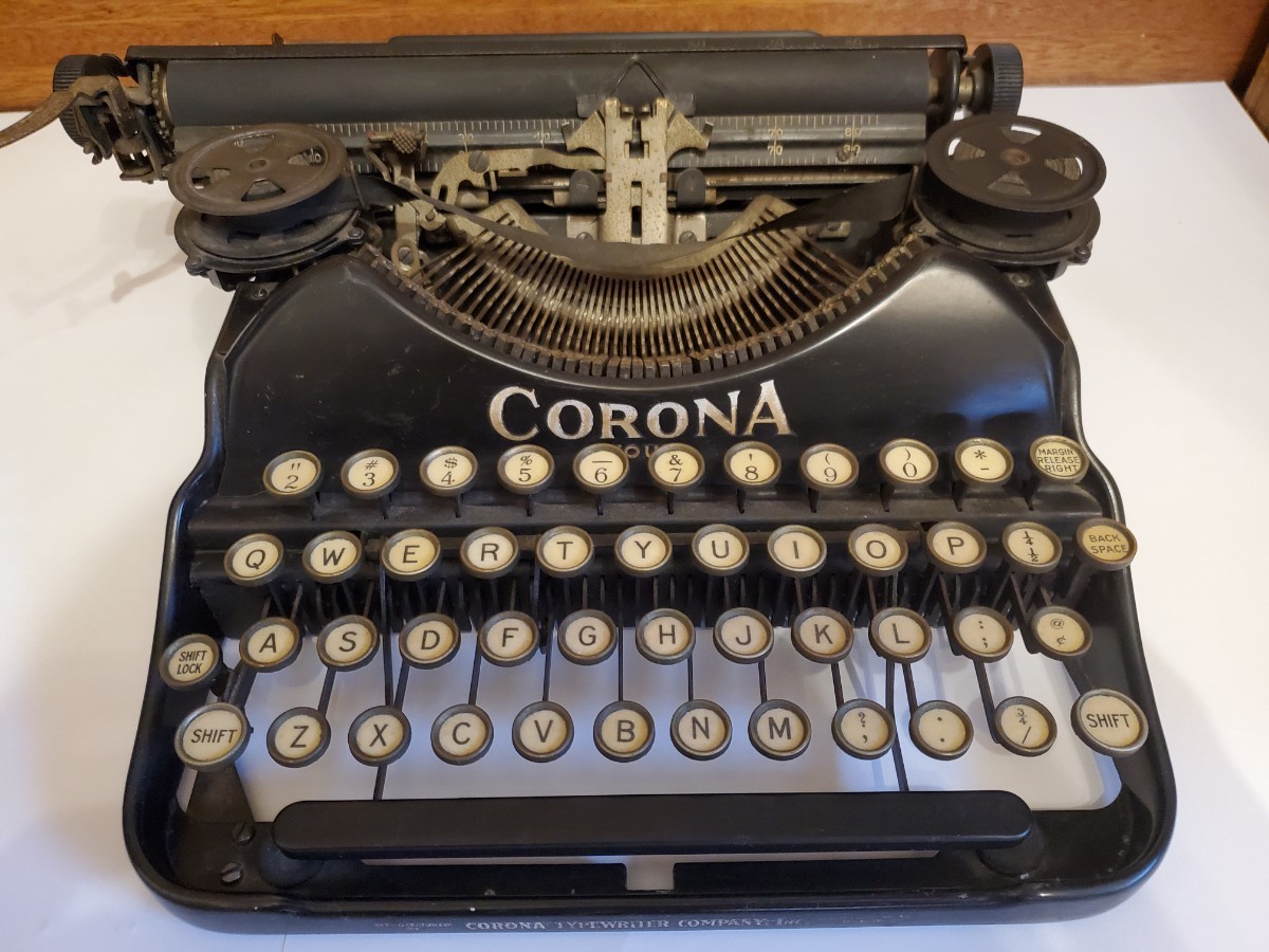 タイプライター アンティーク USA ヴィンテージ レトロ CORONA ビンテージ Typewriter 1920年代 コロナ4 corona four ディスプレイ 店舗の画像1