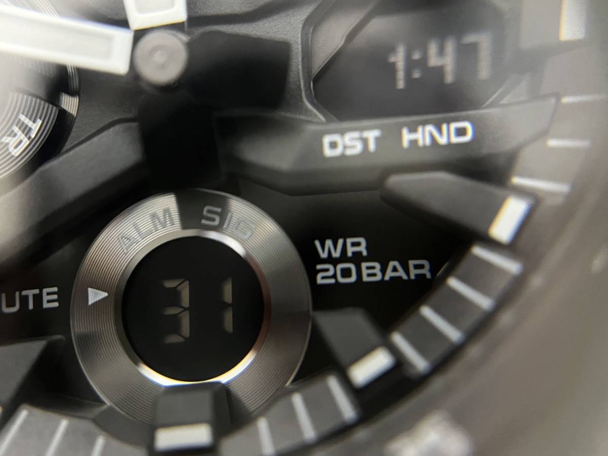 【SOB2864SG】1円～CASIO カシオ G-SHOCK GA-2000 稼働品 中古品 長期保管品 現状品 ブラック 腕時計 メンズ ファッション アクセサリー_画像8