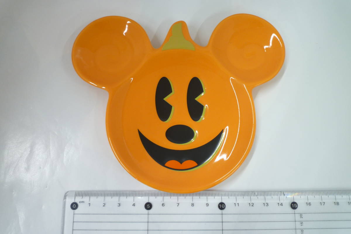 5o2c6B HALLWEEN2010 東京ディズニーシー スーベニアプレート ミッキーマウス TDR おばけミニーマスコット 2点セット 現状品_画像3