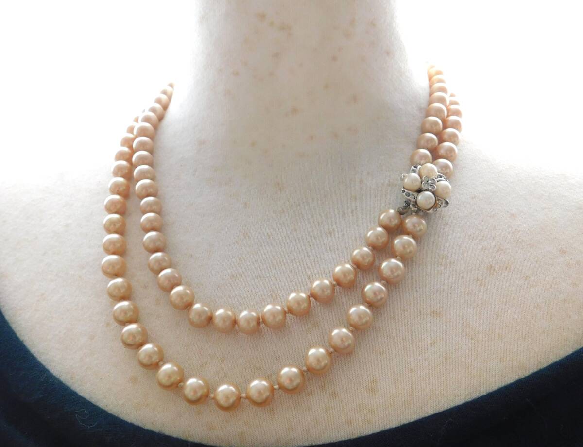  Vintage .. put on . exist brilliancy. beautiful -ply .. exist old beautiful glass pearl 2 ream necklace postage 210