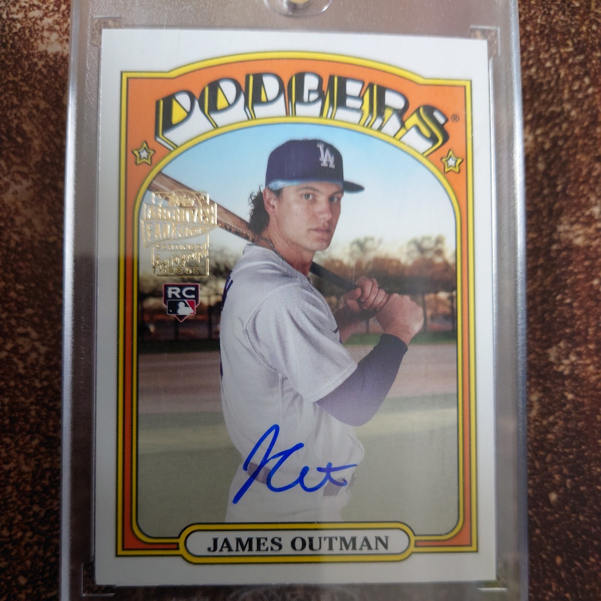 【マグホ付】MLB 2023 Topps〈JAMES OUTMAN〉RC 直筆サイン ロサンゼルス・ドジャース ジェームズ・アウトマン ルーキー _画像1