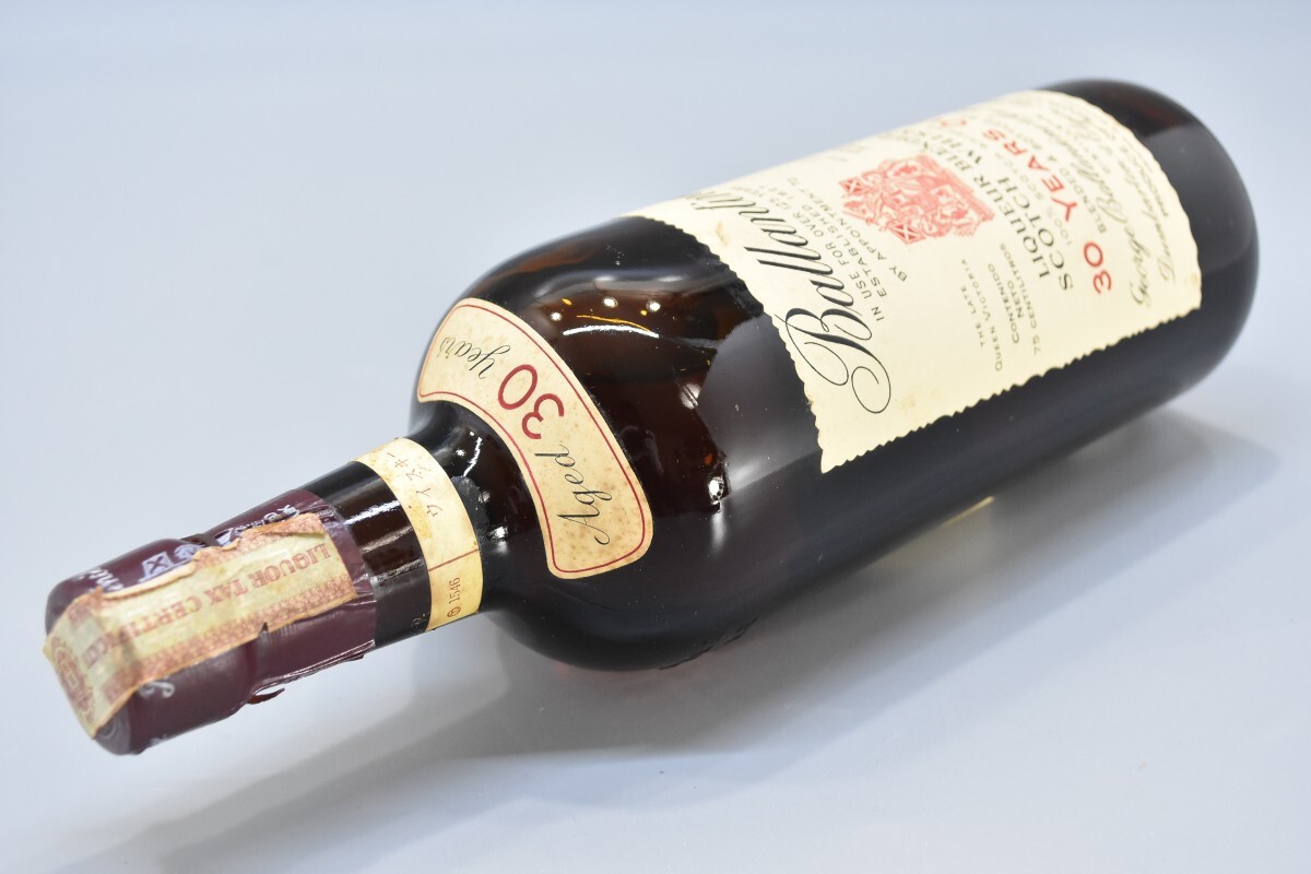 未開栓 希少 古酒 Ballantine's バランタイン 30年 赤紋章 スコッチ ウイスキー 43％ 750ml 箱付 BLENDED SCOTCH WHISKY RK-670S/120の画像7