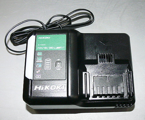 HIKOKI 急速充電器 UC18YDL2 本体＆ ケース 未使用品格安（116）_画像3