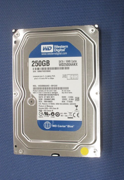 [192]【送料込】SATAハードディスク3.5inch 250GB WD2500AAKX 正常作動品_画像1