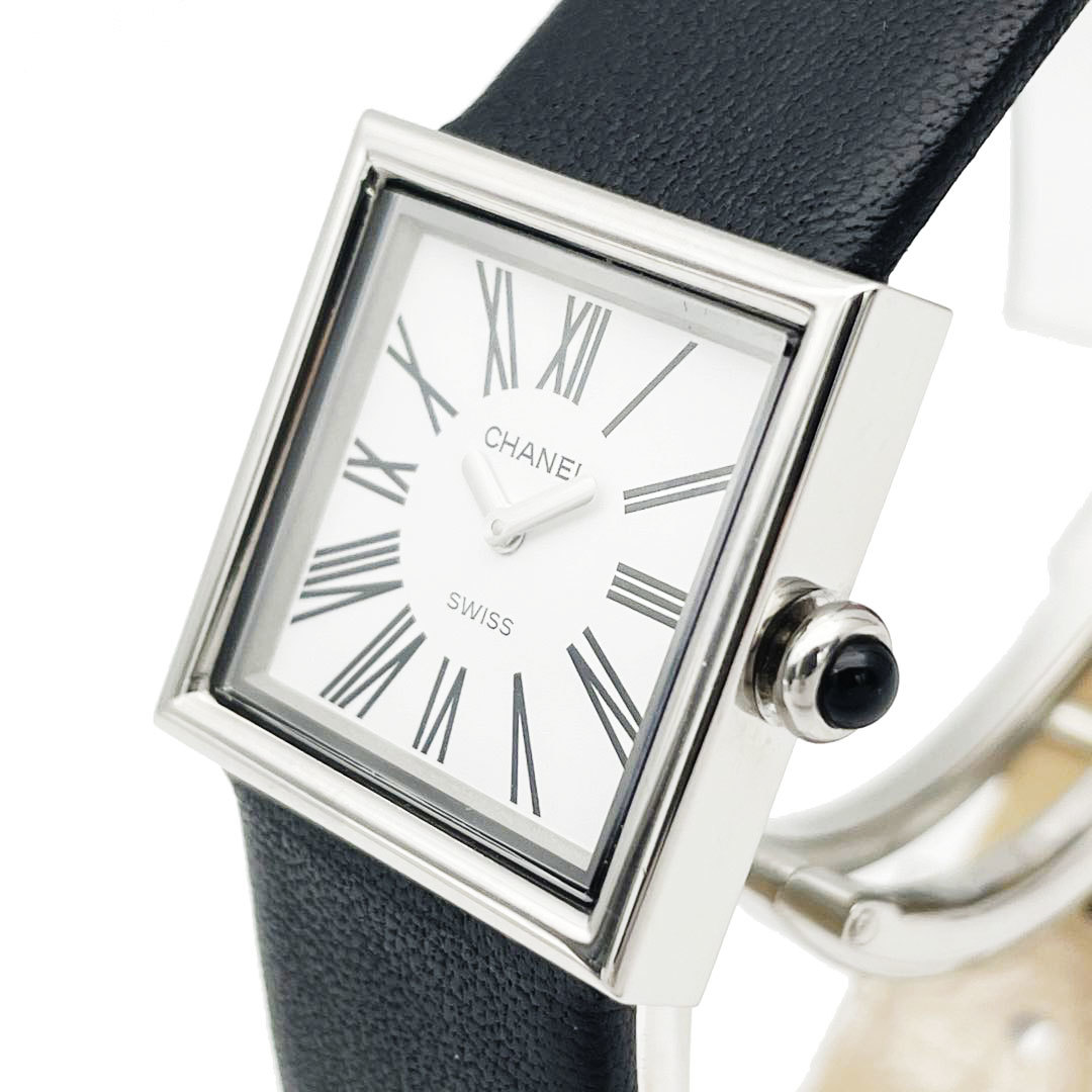 CHANEL シャネル レディース腕時計 マドモアゼル QZ シルバー ブラック 白文字盤 H1665 ※新品革ベルトに交換済み_画像2