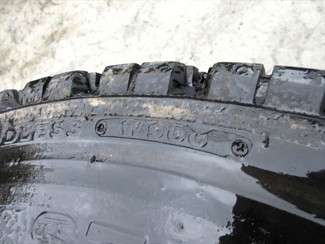 送料無料 バリ溝 再生スタッドレス 275/80R22.5 BS W900パタン 大型スチールJIS 22.5×7.50 8穴 現状品 2本セットの画像7