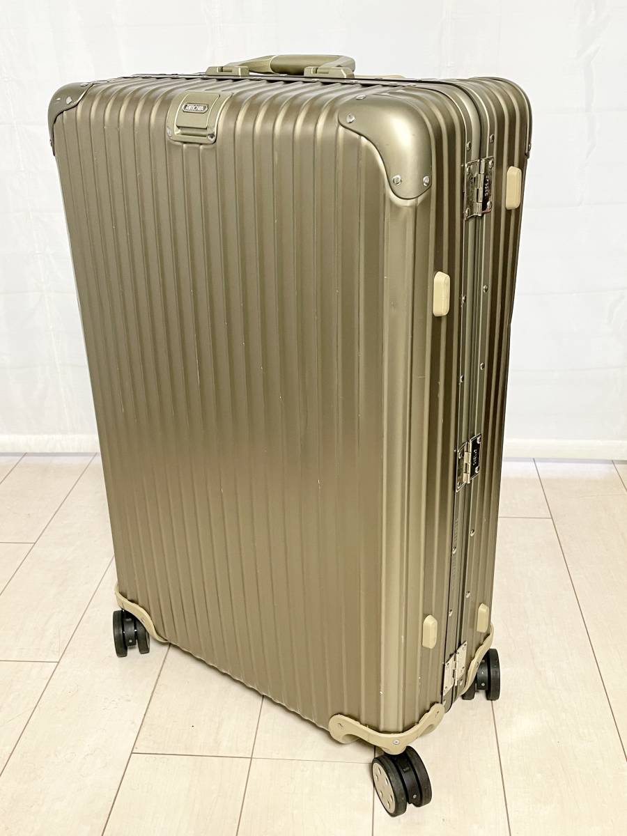 リモワ(RIMOWA) スーツケース トパーズ　チタニウム 84L(920.73.03.4) ４輪マルチホイール_画像1
