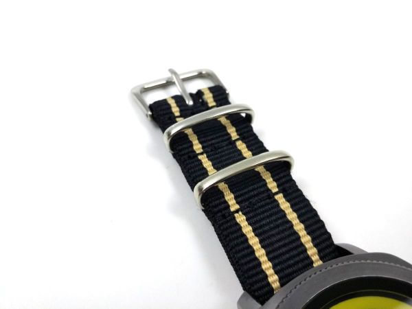 ナイロン製ミリタリーストラップ 布ベルト natoタイプ 腕時計 ブラックXベージュ ストライプ 20mmの画像6