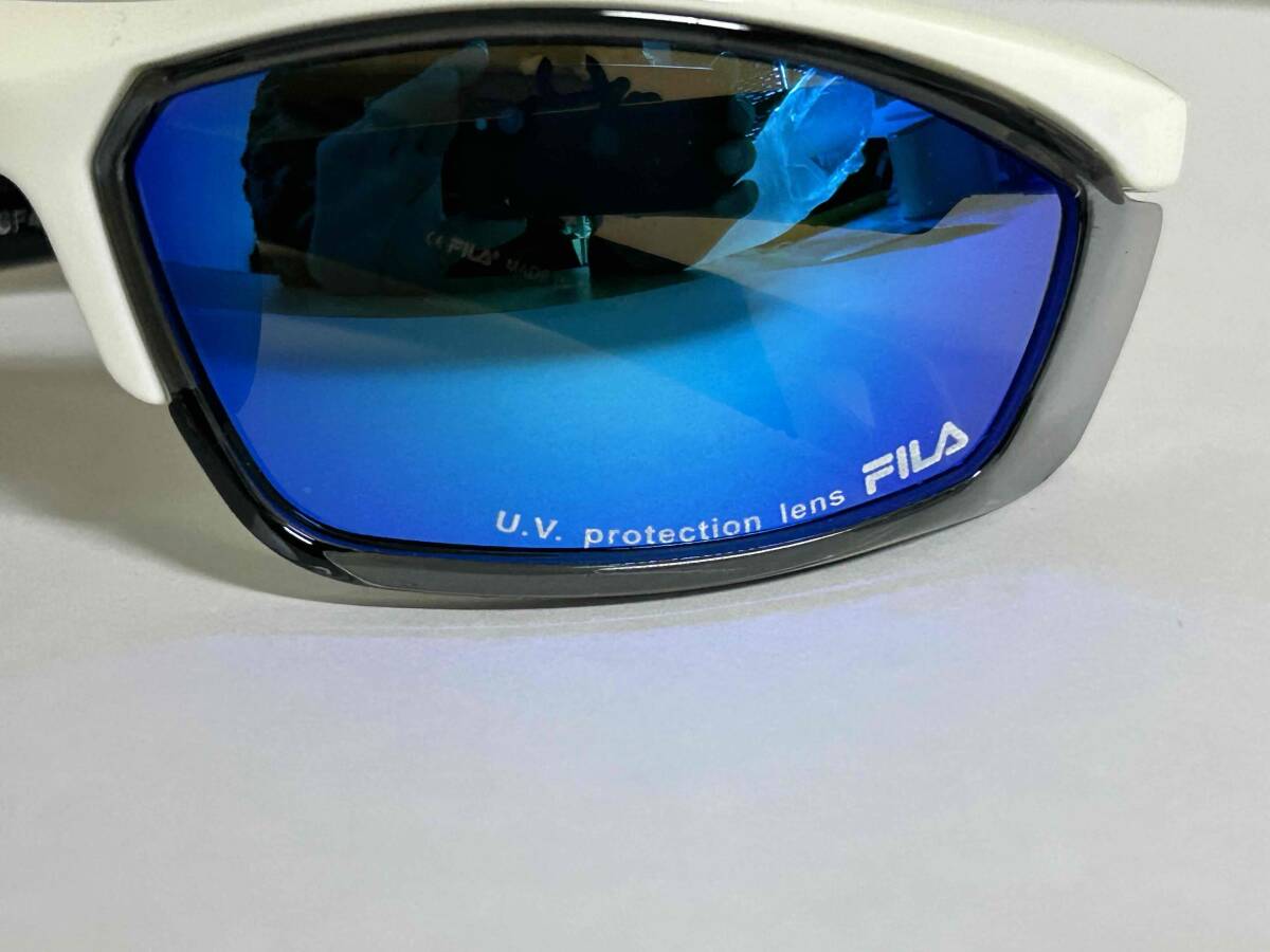 FILA フィラ スポーツサングラス SF4201J-80 15％ ホワイト 替えレンズ付き 未使用品の画像2