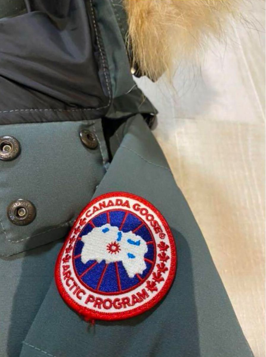 カナダグース CANADA GOOSE ダウンジャケットレディースMサイズ