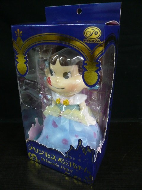 EMB-62126-08 不二家 プリンセス ペコちゃん 人形 フィギュア 箱付きの画像1