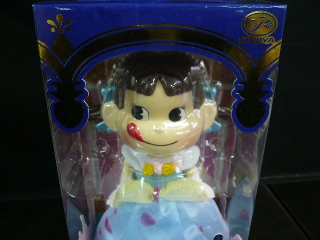 EMB-62126-08 不二家 プリンセス ペコちゃん 人形 フィギュア 箱付きの画像2