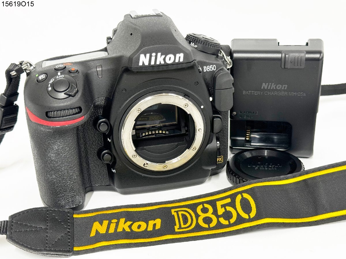 ★シャッターOK◎ Nikon ニコン D850 一眼レフ デジタルカメラ ボディ バッテリー有 MH-25a クイックチャージャー付 15619O15-8_画像1